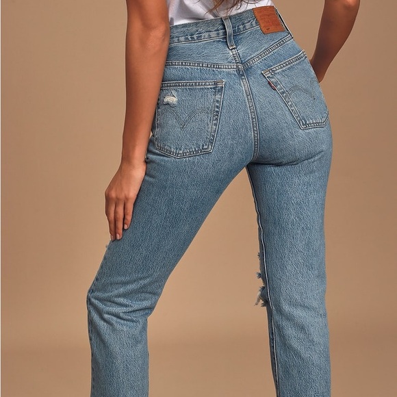 NWT Levi’s 501 High-Rise Distressed Jeans - Picture 3 of 9